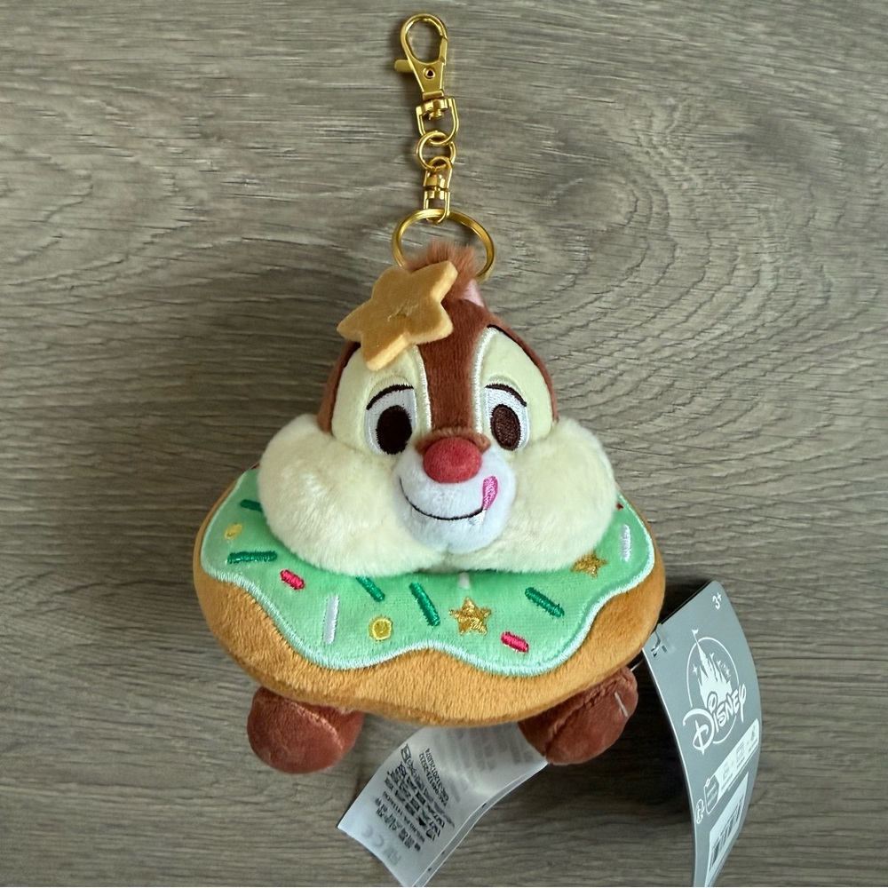 🆕 Disney Dale Donut Plush Keychain Bag Charm